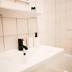 Zentrale In Netflix, Küche Und Boxspring-komfort *