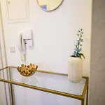 Zentrale In Netflix, Küche Und Boxspring-komfort Apartment