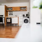 Zentrale In Netflix, Küche Und Boxspring-komfort *