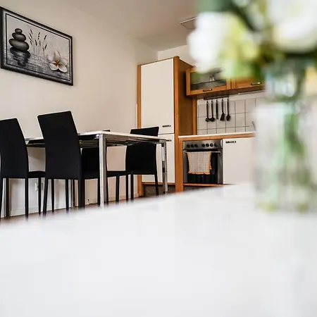 Zentrale In Netflix, Kueche Und Boxspring-komfort